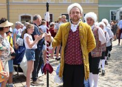 Dornburg Krohnt Neue Rosenkoenigin 19